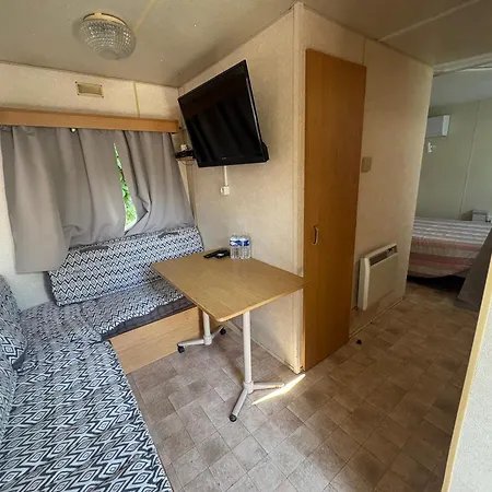 Bed & Breakfast La Cheminee - Et Mobile Homes Avec Bar-restaurant Tardets-Sorholus