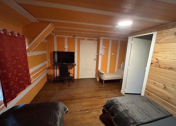 La Cheminee - D'hotes Avec Bar-restaurant